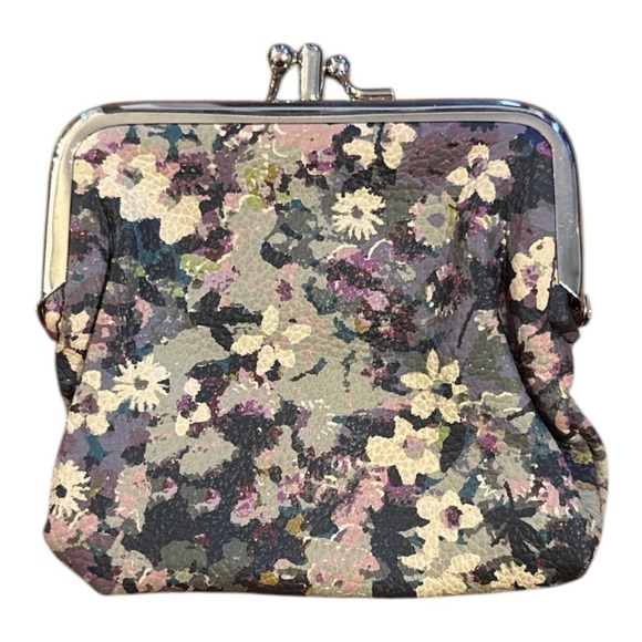 Floral Women's Change purse - Picture 2 of 3